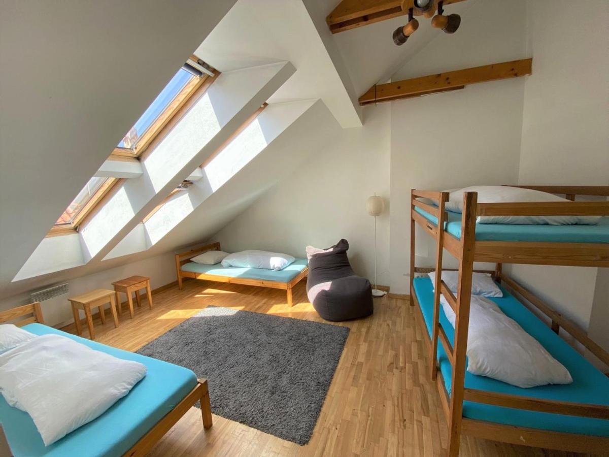 Jimmy Jumps House Hostel Vilnius Exterior photo