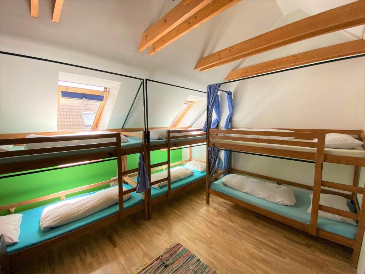 Jimmy Jumps House Hostel Vilnius Exterior photo